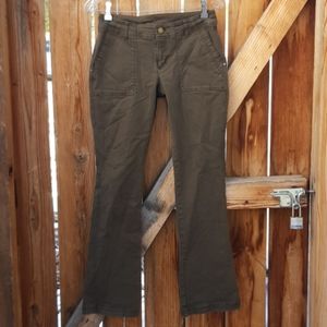 Athleta boot cut flared pants olive green sz 4